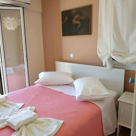 בית נופש Beachfront Galazio